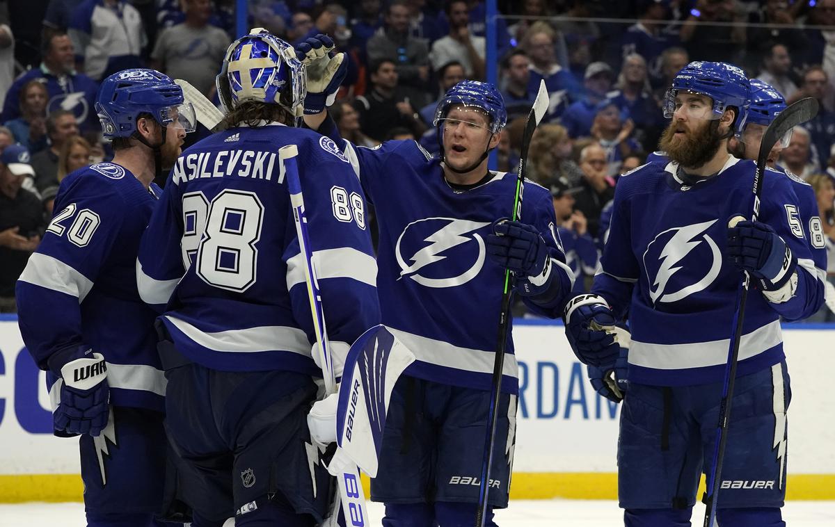 Tampa Bay Lightning New York Islanders | Hokejisti Tampe so pred selitvijo serije v New York izid v zmagah izenačili na 1:1. | Foto Guliverimage