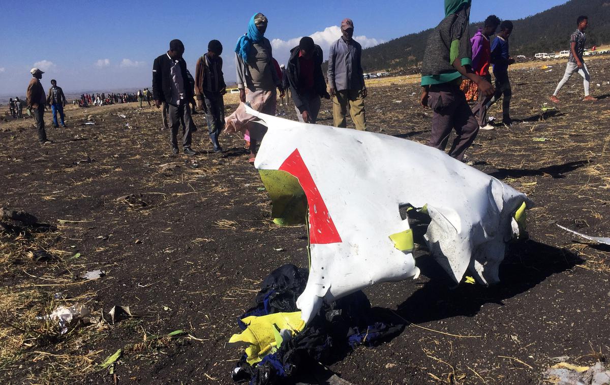 Strmoglavljenje letala v Etiopiji | Strmoglavljenja po podatkih letalske družbe Ethiopian Airlines ni preživel nihče. | Foto Reuters