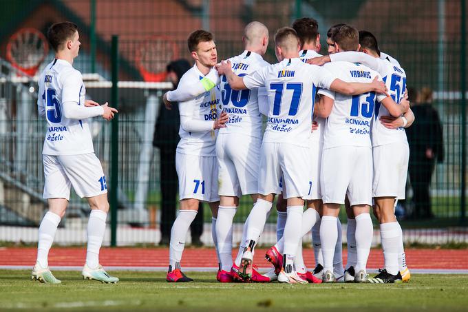 Celjani se zavedajo, da v soboto proti Kopru zanje pride v poštev le zmaga. V vsakem drugem primeru bi sezono končali na predzadnjem mestu, tako pa si še ne bi zagotovili obstanka. | Foto: Grega Valančič/Sportida