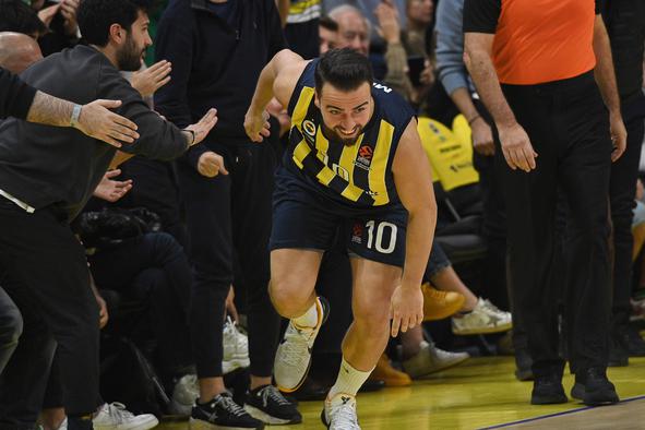 Fenerbahče razbil Panathinaikos, vse boljši Partizan