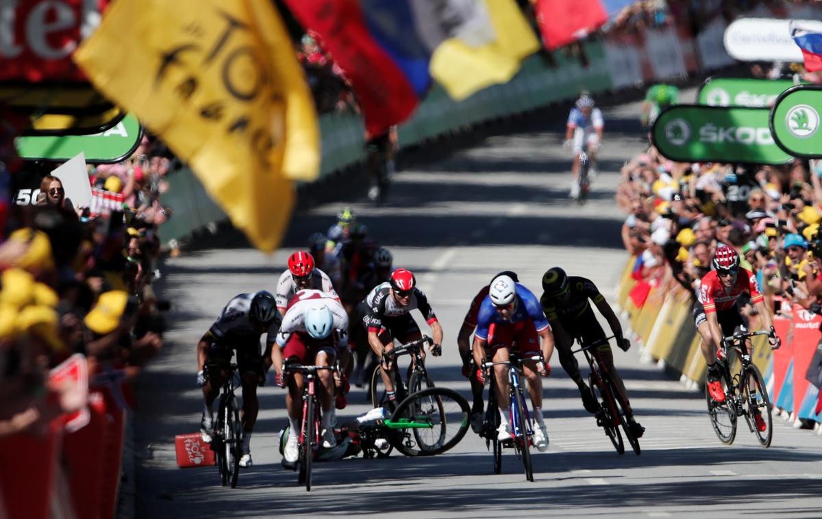 Tour de France padec Mark Cavendish | Tour de France je spisal že marsikatero zgodbo. | Foto Reuters