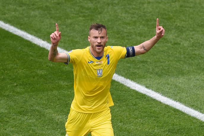 Andrej Jarmolenko | Jarmolenko je najprej zablestel proti Severni Makedoniji, nato pa še na novinarski konferenci. | Foto Guliverimage