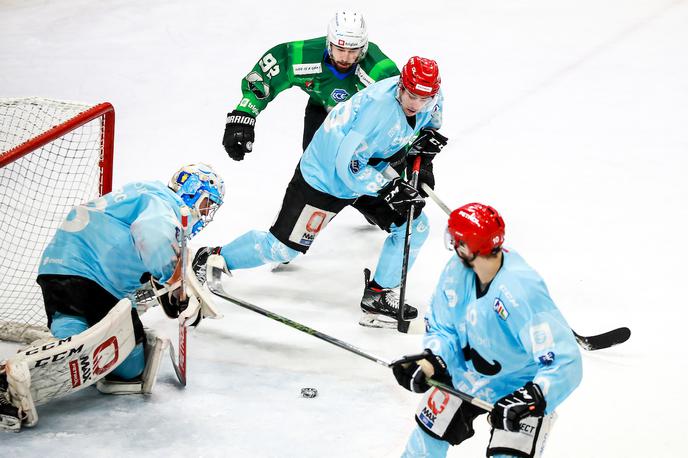 HK Olimpija - HDD Jesenice Oscar Fröberg | Olimpija je Jesenicam vrnila za oktobrski poraz z enako mero. | Foto Matic Klanšek Velej/Sportida