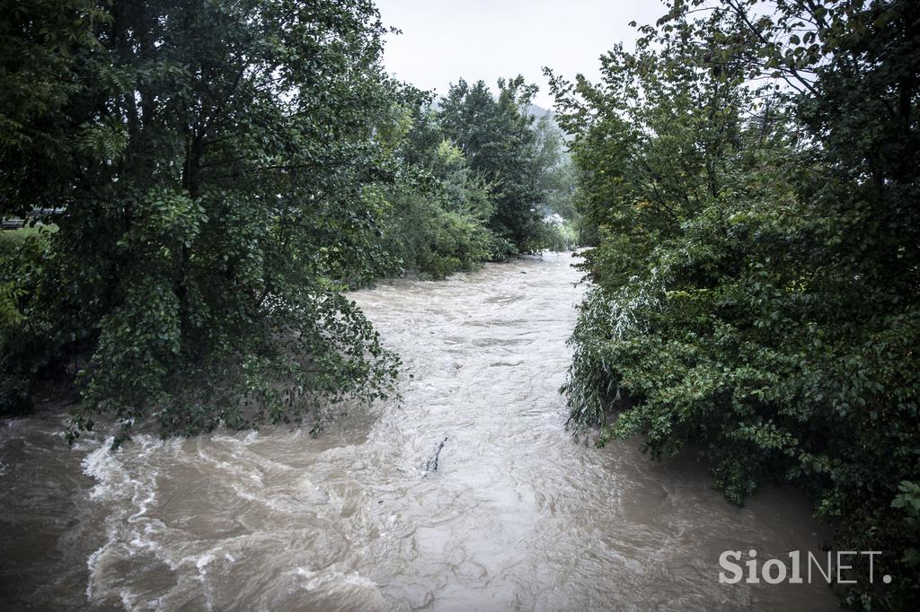 Visoka voda, poplave, dež, padavine.