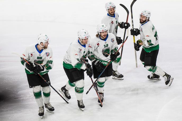 HK SŽ Olimpija - Pustertal | Olimpija je pred več kor 3.500 gledalci s 6:2 odpravila Pustertal in izsilila sedmo tekmo. Prvak bo znan v nedeljo v Brunicu. | Foto Grega Valančič/Sportida