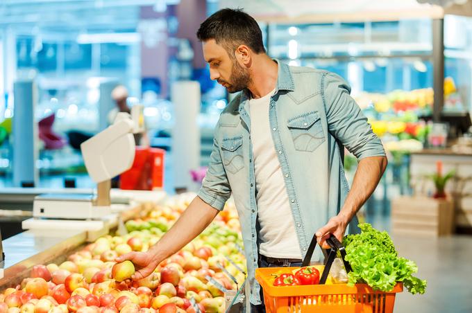 Naša denarnica mora na dieto, kar je težko, če se hrana draži.  | Foto: Shutterstock