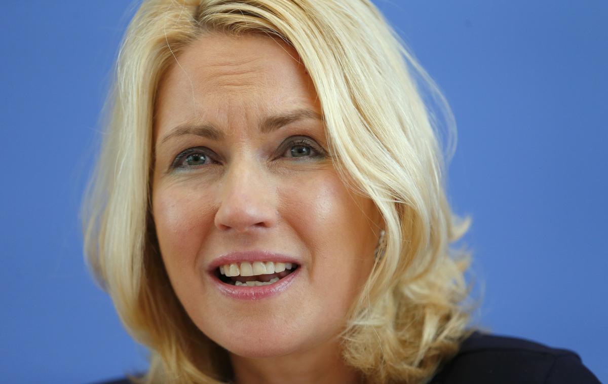 Manuela Schwesig | Odločen boj proti pandemiji novega koronavirusa, ki ga vodi Manuela Schwesig kot ministrska predsednica nemške zvezne dežele Mecklenburg-Predpomorjansko, je po svoje tudi boj za njeno lastno življenje. Ker je sredi zdravljenja raka na prsih in ima oslabljen imunski sistem, spada v najbolj tvegano skupino. | Foto Reuters