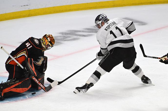 Anže Kopitar, Los Angeles Kings | Anže Kopitar je asistiral pri dveh zadetkih LA Kings. | Foto Reuters