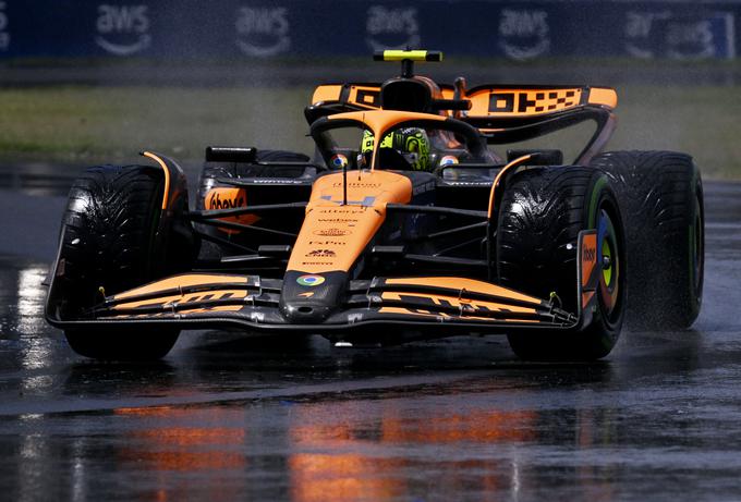 Lando Norris je imel nekaj smole z varnostnim avtomobilom. | Foto: Reuters