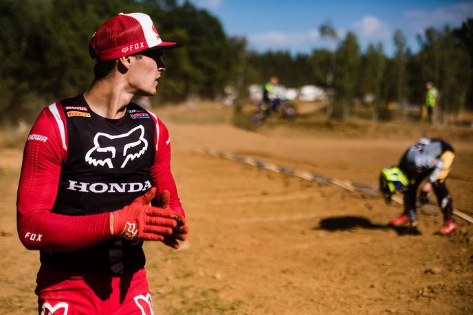 Tim Gajser | Tima Gajserja, ki si je že dirko pred koncem sezone zagotovil nov naslov svetovnega prvaka v elitnem razredu MXGP, v nedeljo čaka zadnja dirka te sezone. Tudi ta bo v Pietramurati v Italiji. | Foto Grega Valančič/Sportida