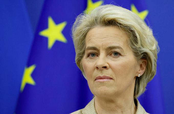 Predsednica Evropske komisije Ursula von der Leyen je na istem dogodku razsežnost uničenja v Ukrajini označila za pretresljivo. Uničenih je na tisoče šol, mostov, ulic, tovarn in železnic, številnim Ukrajincem pa je treba zagotoviti, da bodo zimo preživeli na toplem, je dejala. | Foto: Reuters