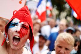 Protesti Pariz protikoronski