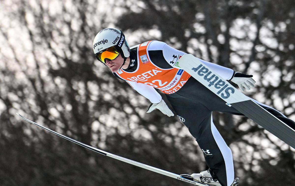 Domen Prevc | Domen Prevc je v kvalifikacijah za desetinko zgrešil kvalifikacijsko zmago, do katere je prišel Norvežan Johann Andre Forfang. | Foto Guliverimage