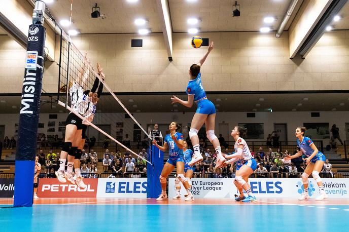 slovenska ženska odbojkarska reprezentanca, odbojkarska reprezentanca | Slovenke so pri favoriziranih Švedinjah izgubile z 0:3 v nizih. | Foto Matic Klanšek Velej/Sportida