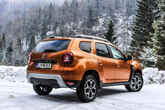 Zaščitni znak dacie duster ostaja štirikolesni pogon. Podobno velja tudi za suzuki vitaro. | Foto: Gašper Pirman