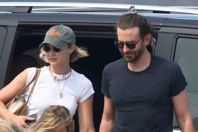 Gigi in Bradley | Gigi Hadid in Bradley Cooper ob prihodu na dopust v Italijo. Z njima je tudi njegova hči. | Foto Profimedia