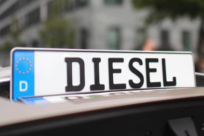 Dieselgate | V Hamburgu so se že odločili, da dve glavni prometnici zaprejo za dizle, medtem ko bodo podobni ukrepi v Stuttgartu v veljavo stopili prihodnje leto. | Foto Reuters