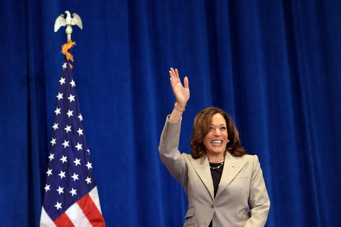 Kamala Harris | Glede na javnomnenjske raziskave Kamala Harris uživa dve odstotni točki prednosti pred Donaldom Trumpom. | Foto Reuters