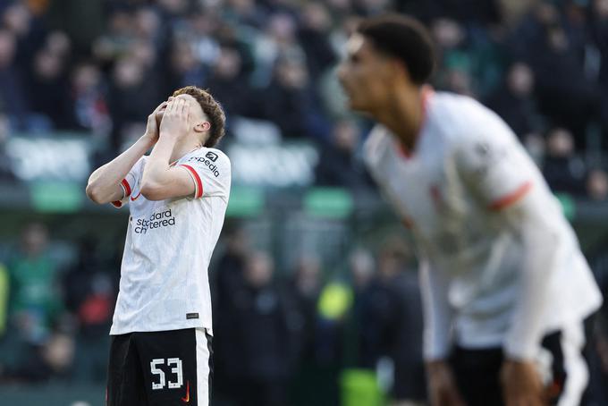 Tako se je odzval James McConnell po zapravljeni priložnosti proti Plymouthu. | Foto: Reuters