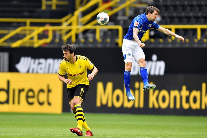 Borussia Schalke | Mats Hummels je v soboto Borussii Dortmund pomagal do visoke zmage na 96. porurskem derbiju. | Foto Reuters