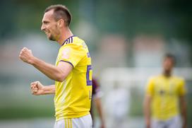 NK Triglav, NK Maribor, prva liga Telekom Slovenije