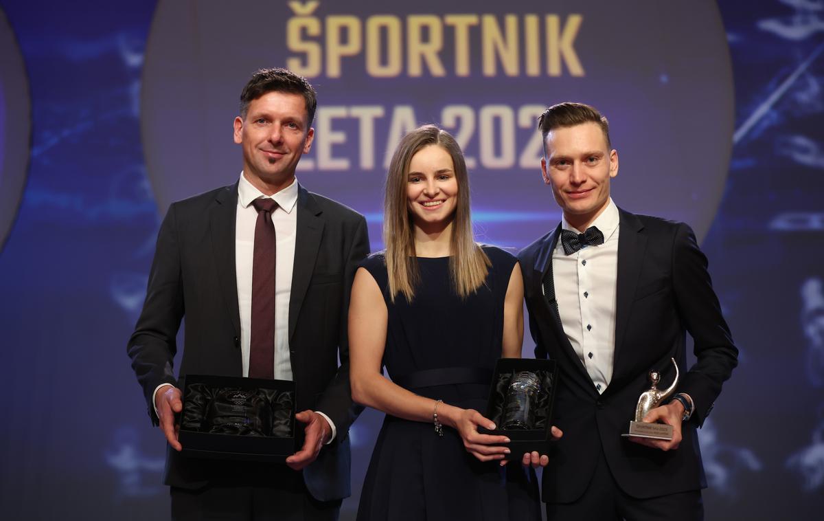 Športnik leta 2023 Zoran Zupančič Nika Križnar Anže Lanišek | Urnik zadnjega tedna Nike Križnar je bil dodobra zapolnjen, v torek se je kot edina članica A-reprezentance udeležila prireditve Športnik leta 2023. | Foto www.alesfevzer.com