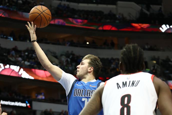 Luka Dončić | Luka Dončić se je po težavah s kolkom vrnil in že bil ključni mož Dallasa pri novi zmagi. | Foto Getty Images