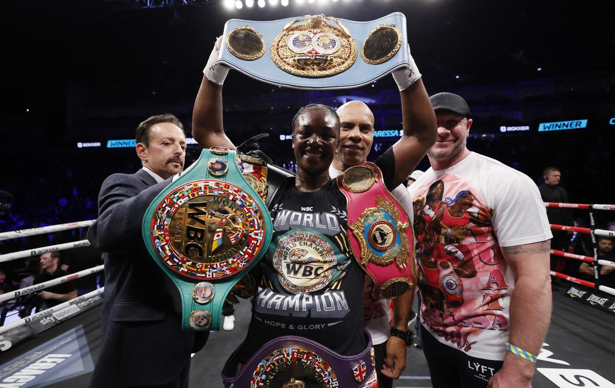 Claressa Shields - Savannah Marshall | Claressa Shields je počistila srednjo kategorijo ženskega profesionalnega boksa. | Foto Reuters