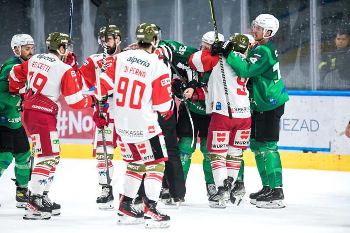 HK Olimpija : Bolzano | Hokejisti Olimpije so v desetem krogu lige ICEHL dosegli pomembno zmago. | Foto HK Olimpija/Domen Jančič