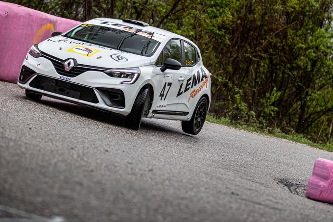 V diviziji I se obeta lov voznikov v MG dirkalnikih za novejšim renault cliom rally5. V skupnem seštevku vodi Klemen Trček (MG ZR 105), tega clia bo spet vozil zmagovalec tolminške dirke Domen Svet. | Foto: WRC Croatia