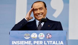 Berlusconi zapustil oddelek intenzivne nege