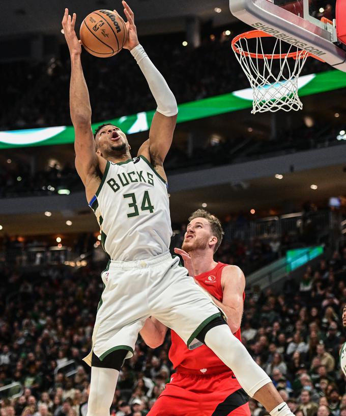 Giannis Antetokounmpo | Foto: Reuters