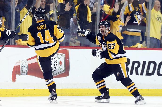 Chris Kunitz Sidney Crosby | Chris Kunitz je danes sporočil, da je končal kariero. | Foto Reuters