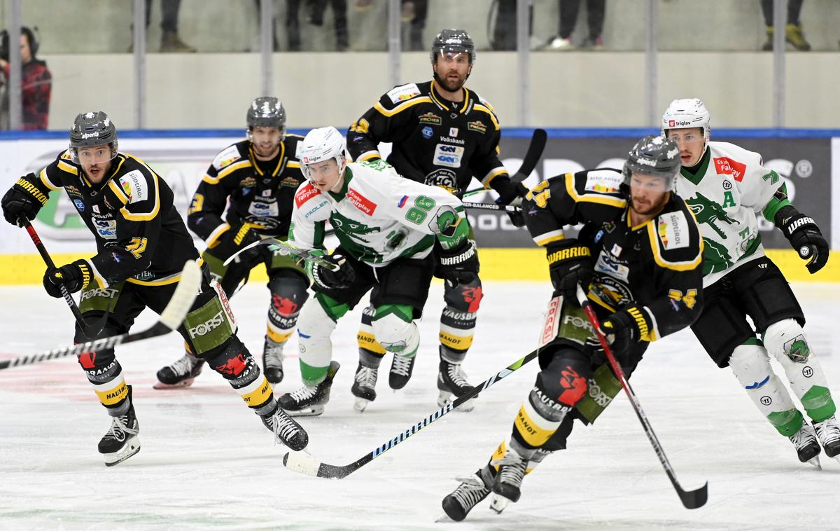 Pustertal : HK Olimpija | Hokejisti Olimpije so sezono lige Ice končali s porazom v Brunicu. | Foto Foppa Iwan - HC Pustertal