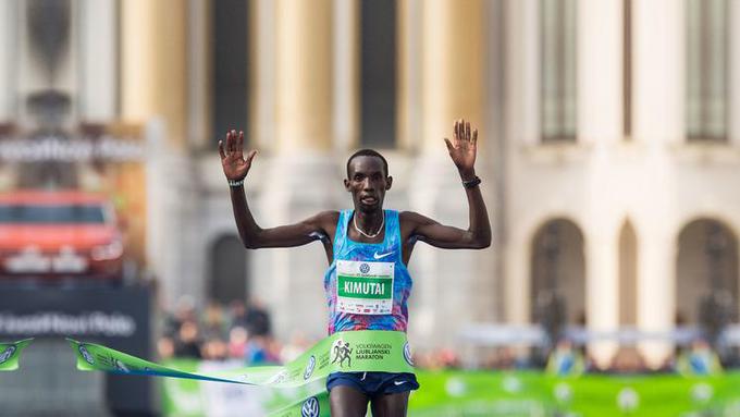 Lani je s časom 2:08:33 slavil Kenijec Marius Kimutai. | Foto: Sportida