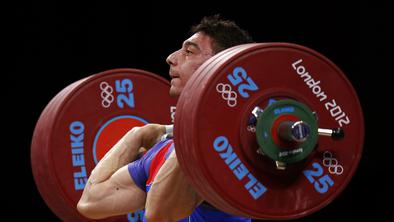 Goljufivi dvigalci uteži z OI v Londonu spet v strahu za medalje