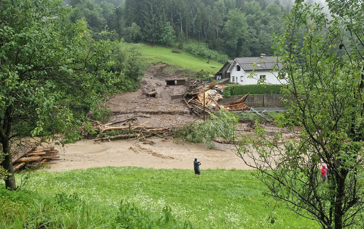 Črna na Koroškem, neurje | Kot je razvidno iz objav na družbenih omrežjih, so nekatere ceste na območju zaradi posledic neurja neprevozne. | Foto Gasilci Črna na Koroškem