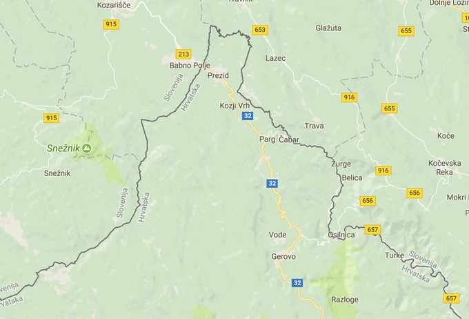 Hrvaška se je v deželo ob Čabranki oziroma Čebranki in zgornji Kolpi (Prezid, Čabar, Parg, Gerovo, Zamost ...) začela širiti v 16. stoletju. Prvi so si to območje prilastili plemiči hrvaške rodbine Frankopani. Ti so bili izvirno knezi na otoku Krku, pozneje pa so svoje posestvi iz Vinodola ob Kvarnerju širili proti goratemu in gozdnemu severu, ki je bil bogat z rudami. Čeprav na hrvaški strani trdijo, da so Frankopani svojo oblast v dolini Čabranke in zgornje Kolpe vzpostavili že vsaj v 13. stoletju, pa urbar iz leta 1468 omenja, da so imeli Frankopani v lasti gorskokotarske kraje, kot so Vrbovsko, Bosiljevo, Lukovdol in Gomirje, ne pa še tudi krajev na Kranjskem, kot so Prezid, Čabar ali Gerovo. | Foto: Google Zemljevidi