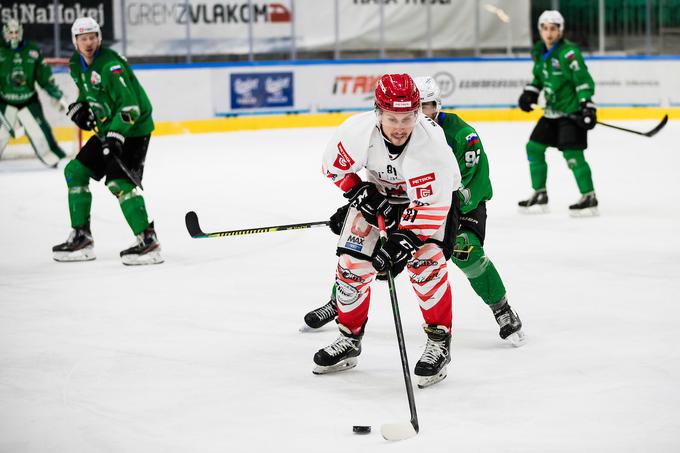 "Hokej se ne bo ugasnil. Kaj pa bi potem ostalo na Jesenicah in v slovenskem hokeju? Olimpija ne more biti sama s Kranjem in Slavijo, ker je to potem smrt za naš šport." | Foto: Grega Valančič/Sportida