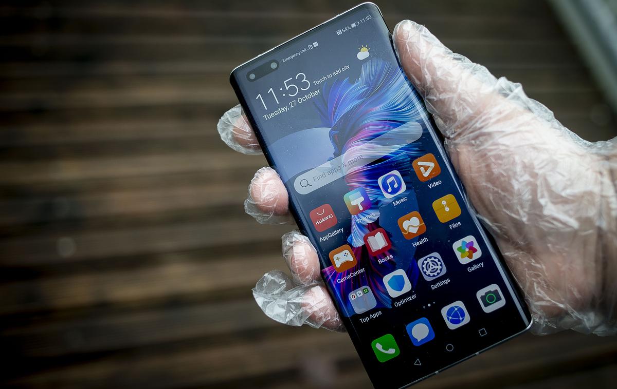 HUAWEI Mate 40 Pro | Huawei Mate 40 Pro je zagotovo eden od najboljših telefonov tega proizvajalca.  | Foto Ana Kovač