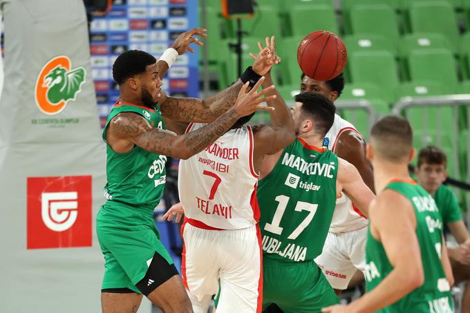 Cedevito Olimpijo naslednja tekma čaka v soboto, ko bo gostovala pri Mornarju. | Foto: www.alesfevzer.com