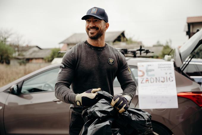 Marko Potrč, kot ambasador HOFERjevega projekta Manj je vreč se je pridružil ekipi v Ljubljani. | Foto: 