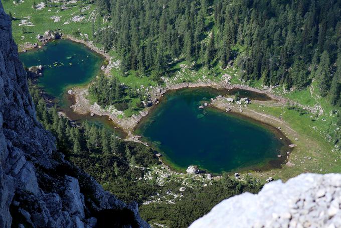 Pogled z Male Tičarice na Dvojno jezero v dolini Triglavskih jezer. | Foto: Matej Podgoršek