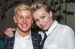 Ellen DeGeneres za obletnico poroke dobila napis med oblaki