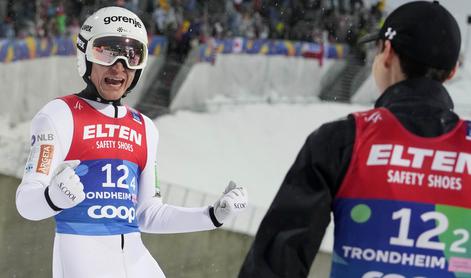 Veselje po srebrni medalji: Nika Prevc priznala, da je bilo napeto, Lanišek se je obrnil proti Domnu