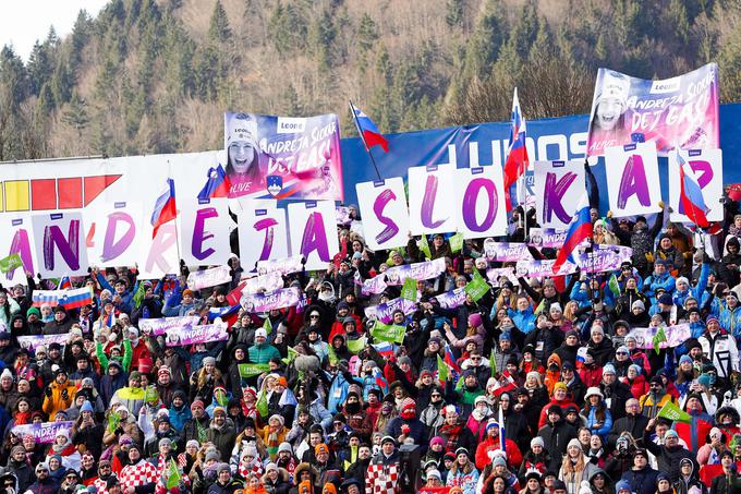 Navijači so dali Andreji Slokar še dodatno spodbudo. | Foto: Filip Barbalič