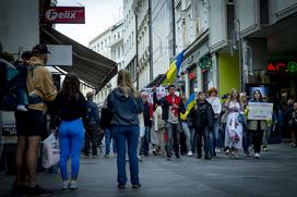 Shod v središču Ljubljane v podporo Ukrajini