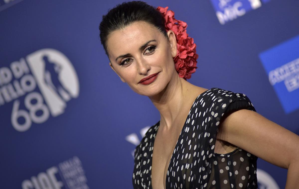 Penelope Cruz | Penelope Cruz je med drugim zaigrala v filmu Michaela Manna Ferrari skupaj z Adamom Driverjem. Film je bil prikazan v tekmovalnem programu mednarodnega filmskega festivala, ki te dni poteka v Benetkah. | Foto Guliverimage