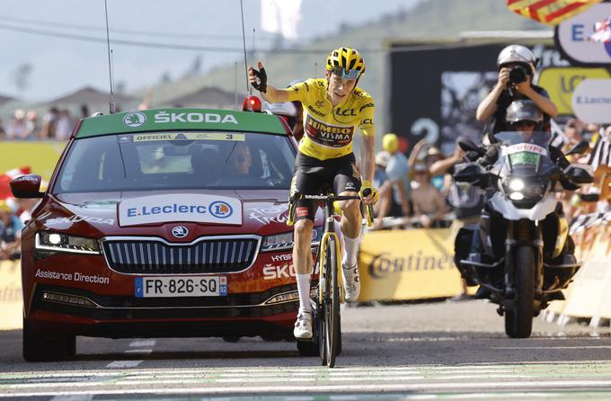 Jonas Vingegaard bo kot kaže osvojil Tour in za nameček zmagal tudi v skupnem seštevku za najboljšega na gorskih ciljih.  | Foto: Reuters