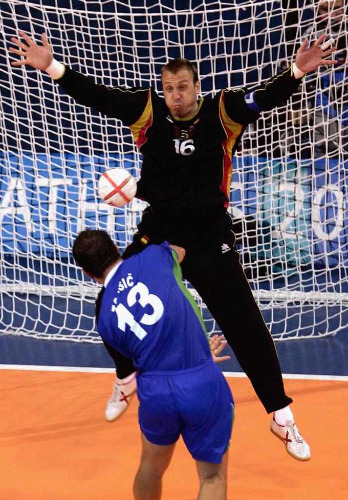 Tomaž Tomšič in španski vratar David Baruffet. | Foto: Guliverimage/Getty Images